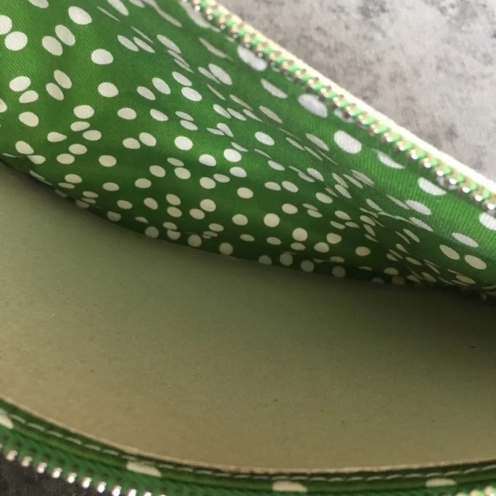 Stay Awesome Make Up Case Clutch Zipper Top Canvas Bag Pouch Green Gift NWT